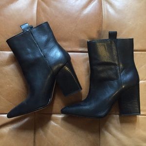 Zara leather heeled ankle boots